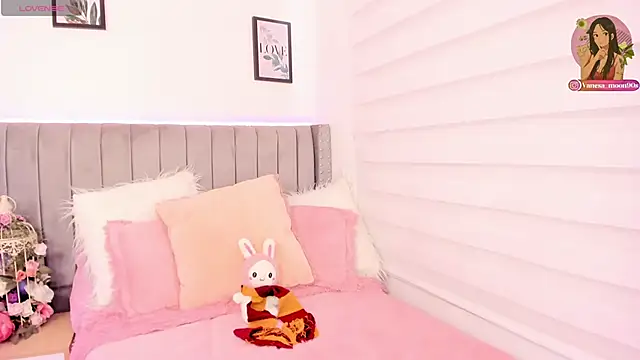 vanesa moon   online show from September 12, 1:33 pm