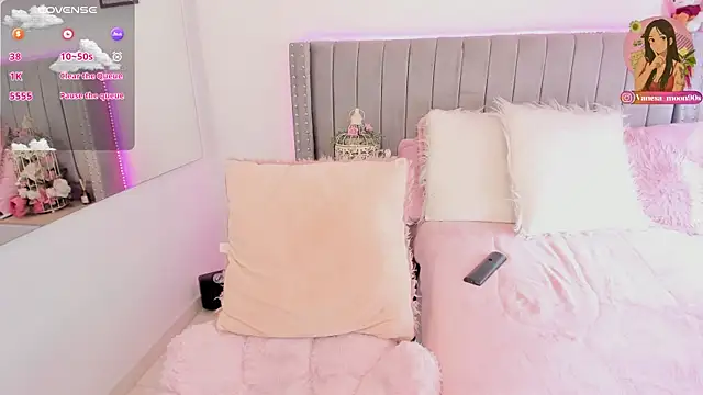 vanesa moon   online show from May 17, 3:19 pm