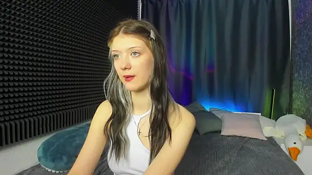 Lina Vi online show from February 2, 2:48 am