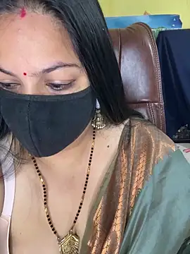 FlatVincy4 online show from November 24, 3:28 am