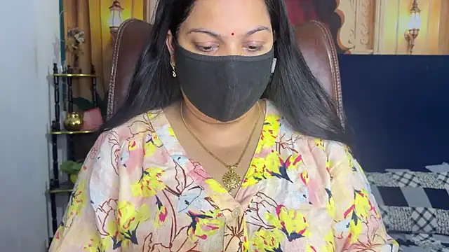 FlatVincy4 online show from May 2, 4:23 pm
