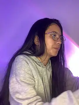 Snapshot of Rosita_forever_ chatting on February 21, 3:56 am Rosita forever online show from February 21, 3:56 am