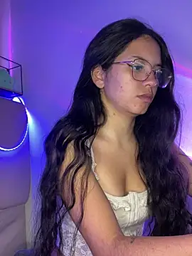 Snapshot of Rosita_forever_ chatting on February 25, 3:49 pm Rosita forever online show from February 25, 3:49 pm