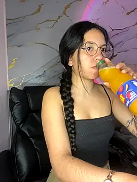 Snapshot of Rosita_forever_ chatting on October 16, 2:07 pm Rosita forever online show from October 16, 2:07 pm