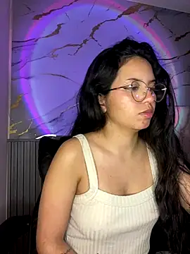 Snapshot of Rosita_forever_ chatting on October 18, 8:26 am Rosita forever online show from October 18, 8:26 am