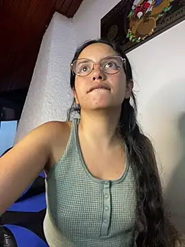 Snapshot of Rosita_forever_ chatting on January 18, 3:49 pm Rosita forever online show from January 18, 3:49 pm