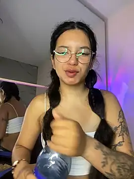 Snapshot of Rosita_forever_ chatting on February 16, 1:29 pm Rosita forever online show from February 16, 1:29 pm