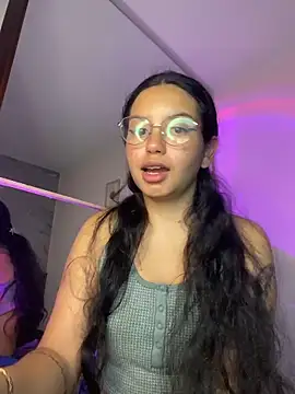 Rosita forever  online show from May 6, 9:25 am
