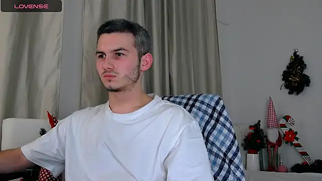 Snapshot of Devin_Jay chatting on January 5, 7:39 pm Devin Jay online show from January 5, 7:39 pm