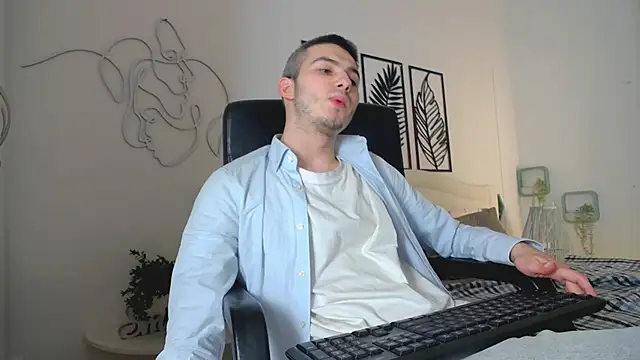 Snapshot of Devin_Jay chatting on January 28, 7:53 pm Devin Jay online show from January 28, 7:53 pm