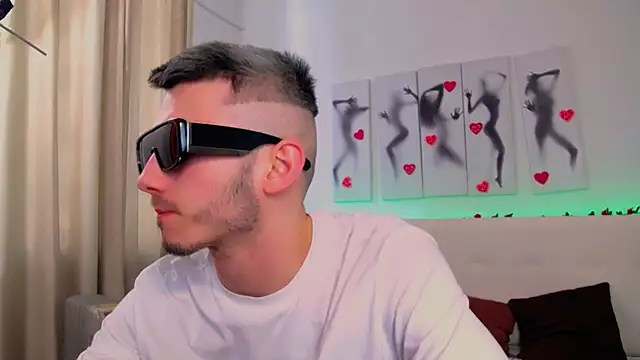 Snapshot of Devin_Jay chatting on February 27, 8:06 am Devin Jay online show from February 27, 8:06 am