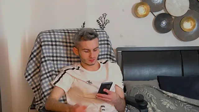 Snapshot of Devin_Jay chatting on January 19, 9:02 am Devin Jay online show from January 19, 9:02 am