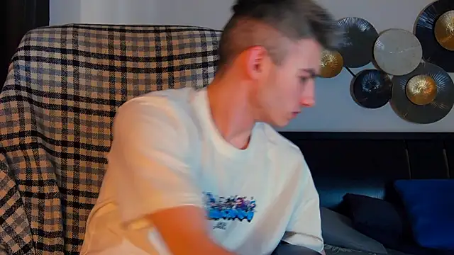 Snapshot of Devin_Jay chatting on February 1, 10:47 am Devin Jay online show from February 1, 10:47 am