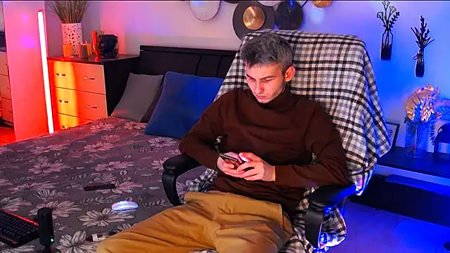 Snapshot of Devin_Jay chatting on February 7, 5:16 pm Devin Jay online show from February 7, 5:16 pm