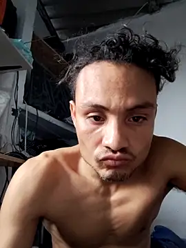 Snapshot of gatoalex89 chatting on April 2, 8:50 pm gatoalex89 online show from April 2, 8:50 pm