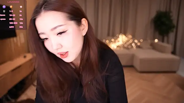 Amelyisthatyou online show from March 29, 4:01 am