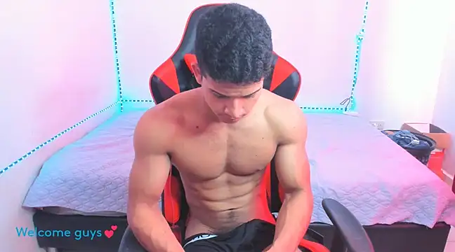 oliver thompsson7 online show from January 7, 5:42 pm