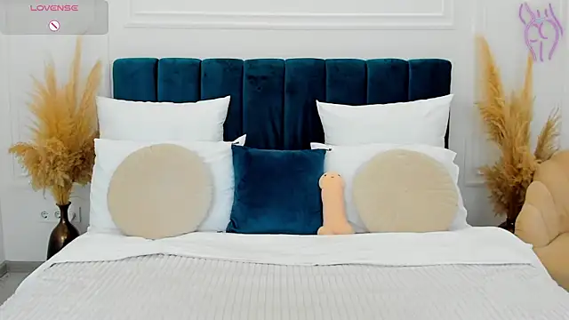 ChloeSug online show from May 18, 4:07 am