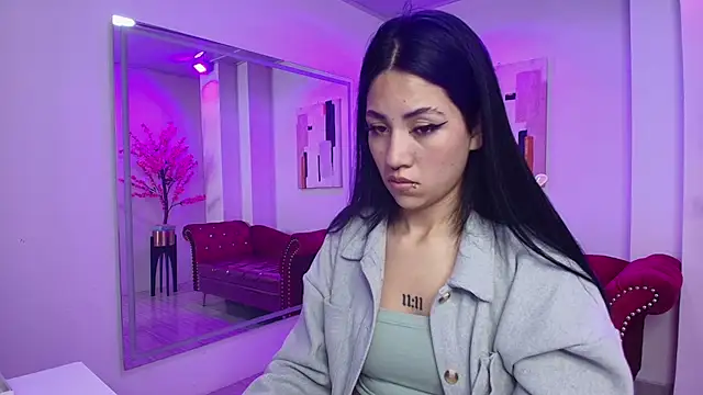 Leia queens online show from March 13, 11:19 am