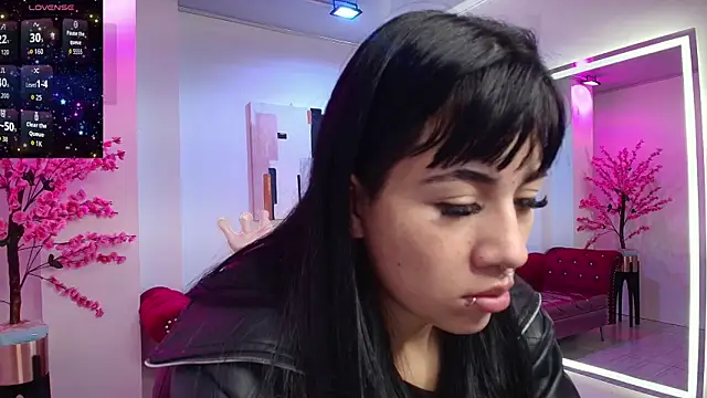 Leia queens online show from October 7, 12:02 pm