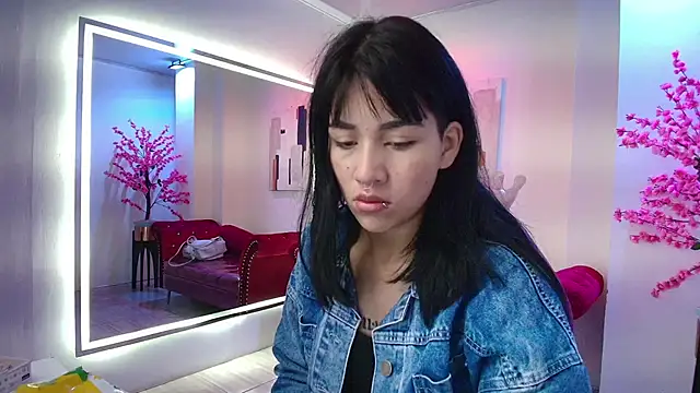 Leia queens online show from October 24, 11:39 am