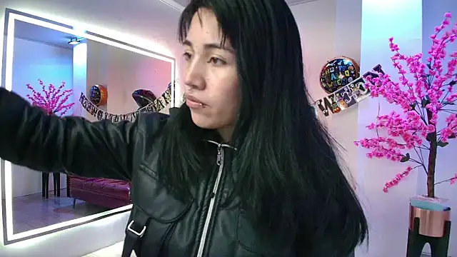 Leia queens online show from October 27, 11:14 am