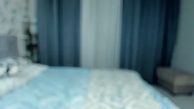 Snapshot of LilianGrindle chatting on January 14, 12:22 am LilianGrindle online show from January 14, 12:22 am