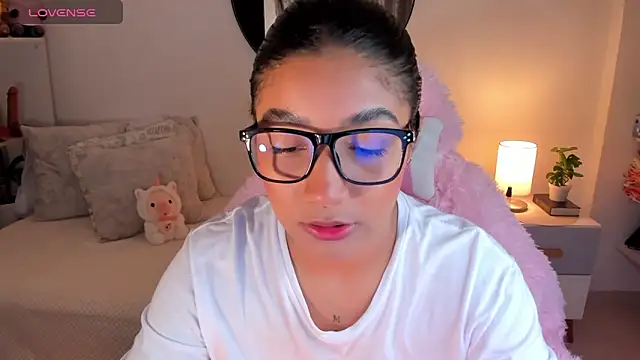 martina roldam online show from March 5, 1:42 am