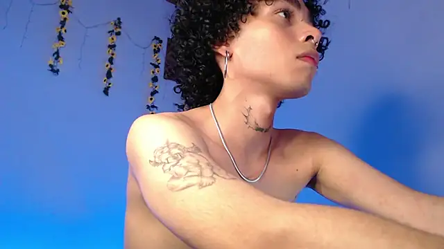 seven7xis online show from March 13, 4:38 am