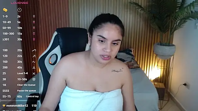 Snapshot of maite_saens_ chatting on January 11, 8:22 am maite saens online show from January 11, 8:22 am