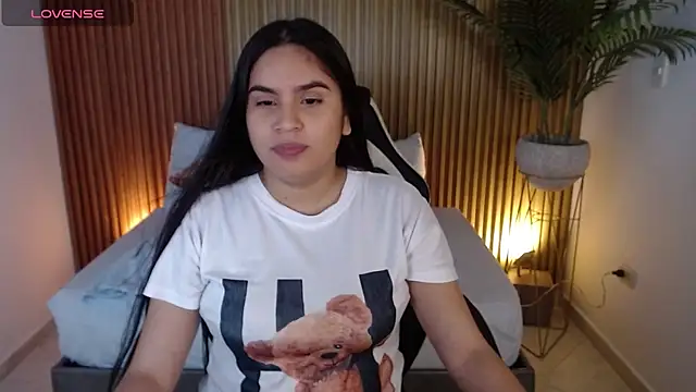 Snapshot of maite_saens_ chatting on January 14, 2:08 am maite saens online show from January 14, 2:08 am