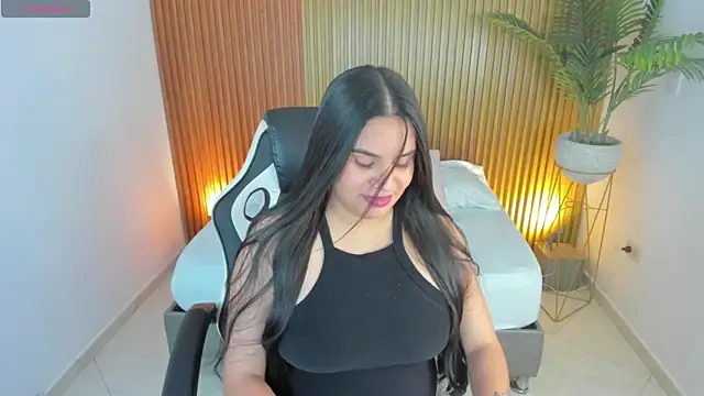 Snapshot of maite_saens_ chatting on February 14, 7:12 pm maite saens online show from February 14, 7:12 pm