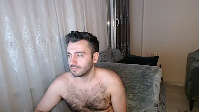 handsomeee04 online show from May 13, 9:11 pm