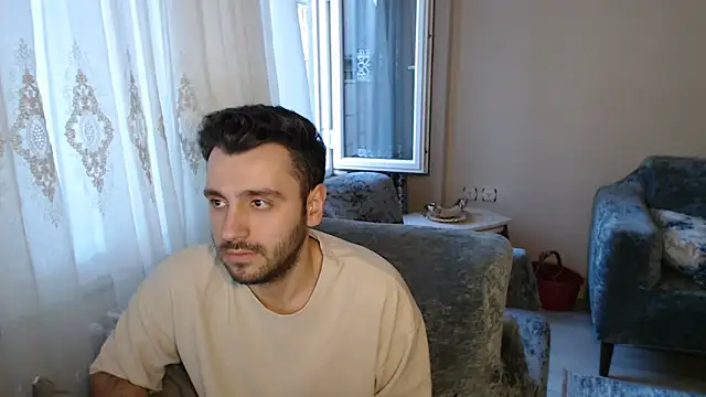 handsomeee04 online show from May 16, 12:40 am