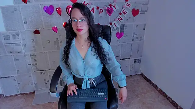 Snapshot of emmaTorres1 chatting on February 15, 4:56 pm emmaTorres1 online show from February 15, 4:56 pm
