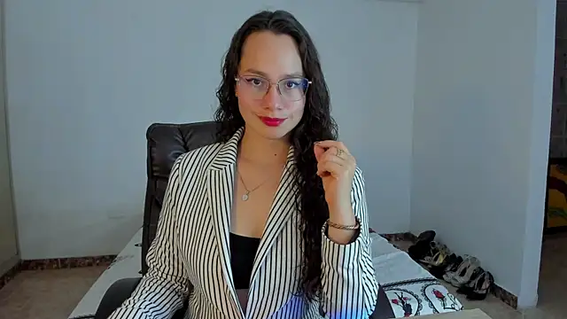Snapshot of emmaTorres1 chatting on March 11, 9:04 pm emmaTorres1 online show from March 11, 9:04 pm