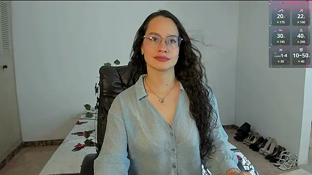 Snapshot of emmaTorres1 chatting on March 18, 8:48 pm emmaTorres1 online show from March 18, 8:48 pm