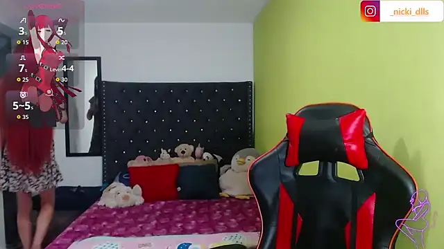 supradoll online show from January 18, 9:29 pm