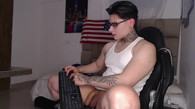 DennisWalkerr online show from January 4, 1:31 am