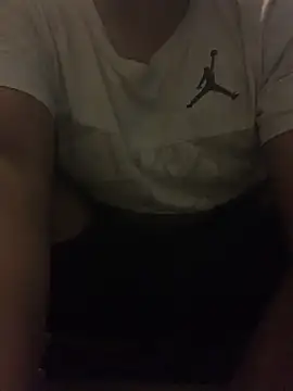 Snapshot of MelHorny03 chatting on April 4, 1:19 pm MelHorny03 online show from April 4, 1:19 pm