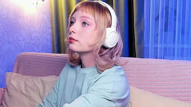 Snapshot of forget_me_not_eve chatting on October 21, 11:33 am forget me not eve online show from October 21, 11:33 am