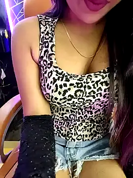 Snapshot of Little__Lia chatting on June 13, 6:28 pm Little Lia online show from June 13, 6:28 pm