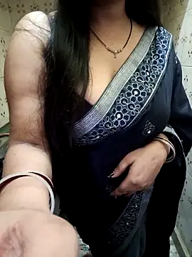 Snapshot of Soniya_444 chatting on April 16, 6:09 pm Soniya 444 online show from April 16, 6:09 pm