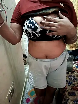 Snapshot of Soniya_444 chatting on April 30, 12:22 pm Soniya 444 online show from April 30, 12:22 pm