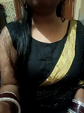 Snapshot of Soniya_444 chatting on May 8, 12:43 pm Soniya 444 online show from May 8, 12:43 pm