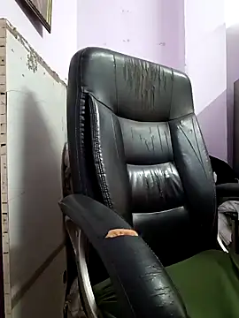 KumarSilencesex21 online show from May 6, 9:03 am