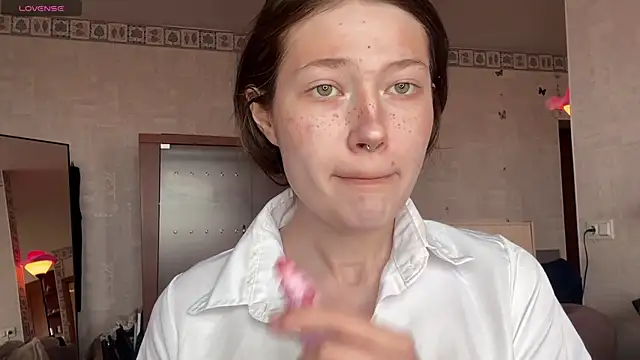 Snapshot of eva_varnerr chatting on April 18, 11:36 am eva varnerr online show from April 18, 11:36 am