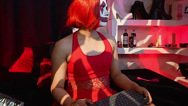 Mara-Bella online show from October 31, 10:22 pm