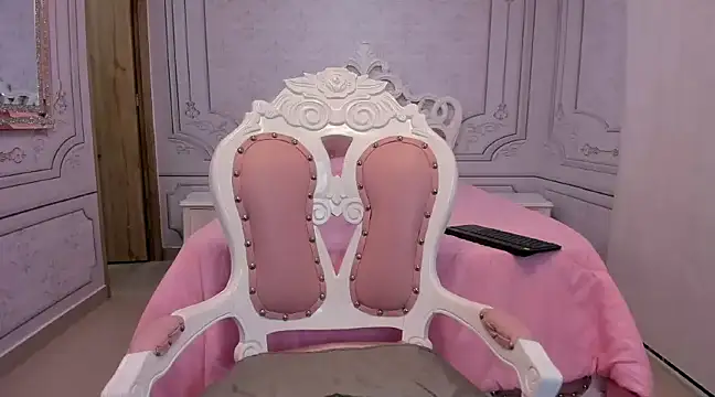 Daphne Fox  online show from March 9, 12:09 pm