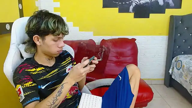 andy dan18 online show from March 31, 8:42 pm